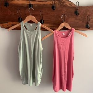 Old Navy Maternity UltraLite Rib-Knit Racerback Tank Top 2-Pack Set